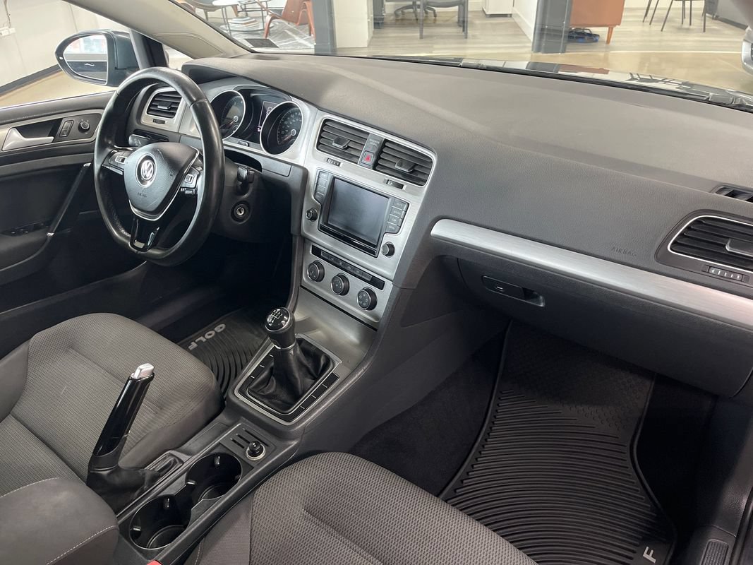 Used 2016 Volkswagen Golf S FWD image 51