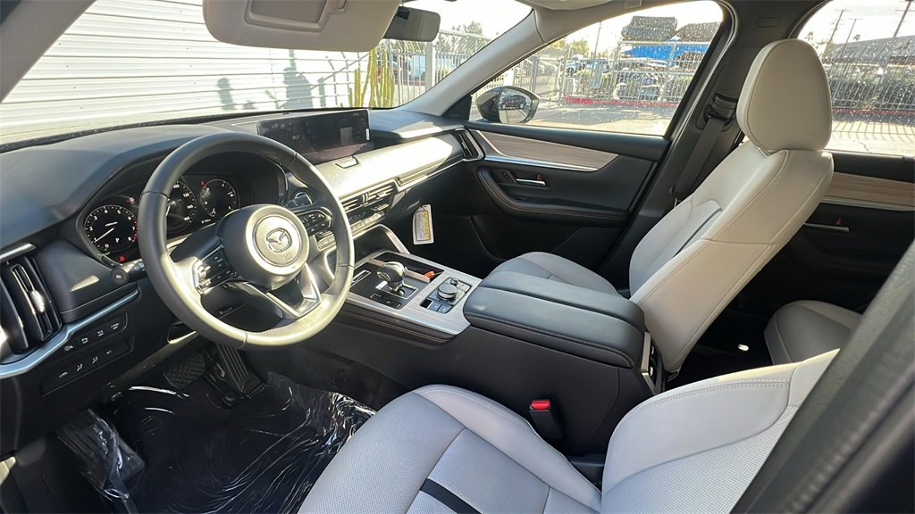 Used 2025 MAZDA CX-70 3.3 Turbo w/ Premium Package image 17