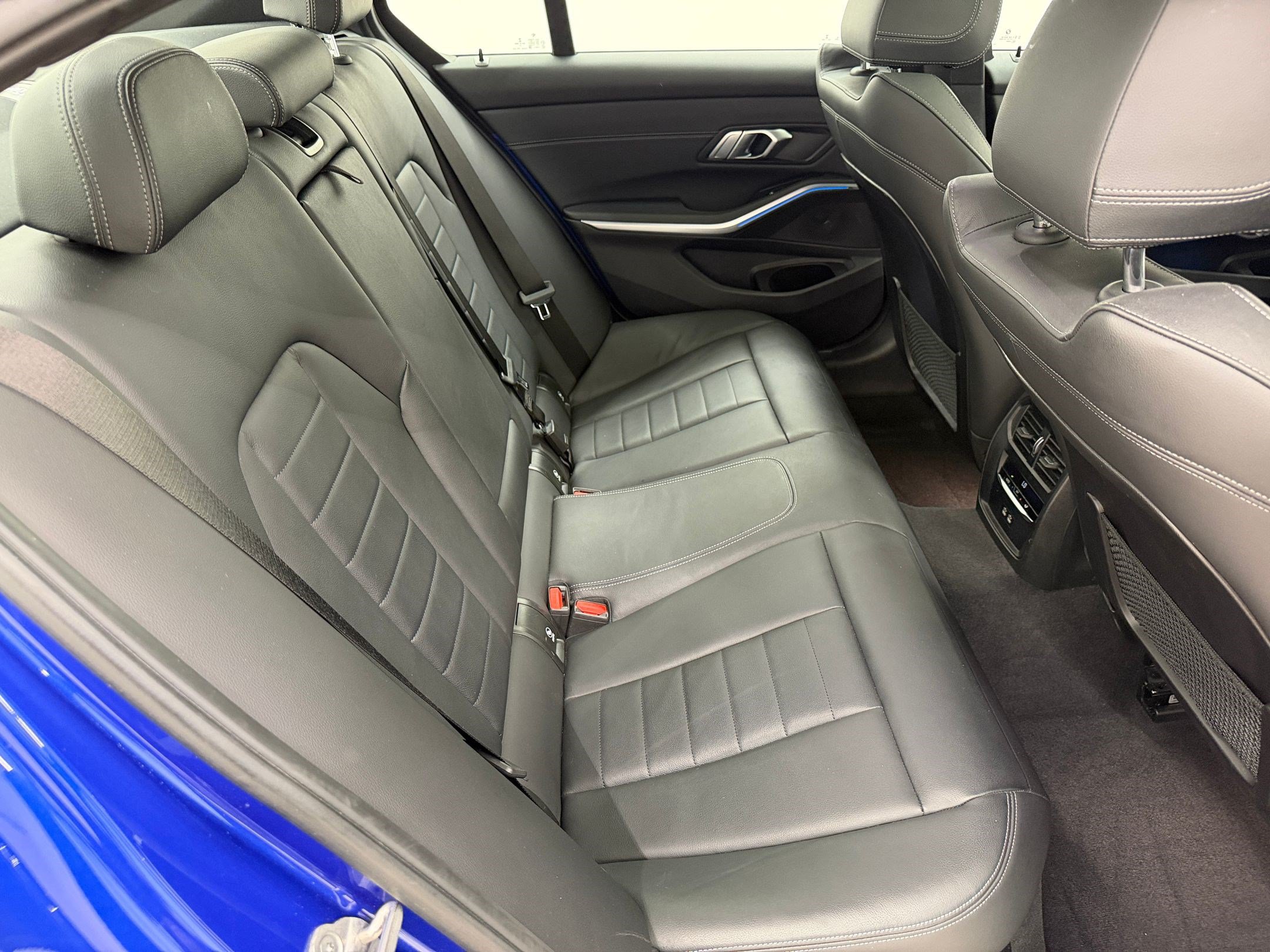 Used 2022 BMW 330e xDrive w/ M Sport Package AWD/4WD image 29