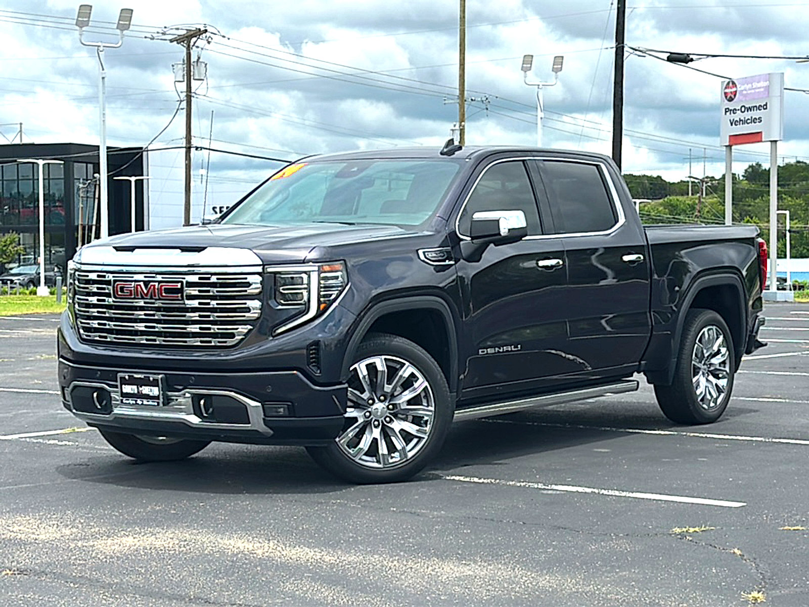 Used 2024 GMC Sierra 1500 Denali w/ Denali Reserve Package RWD image 2