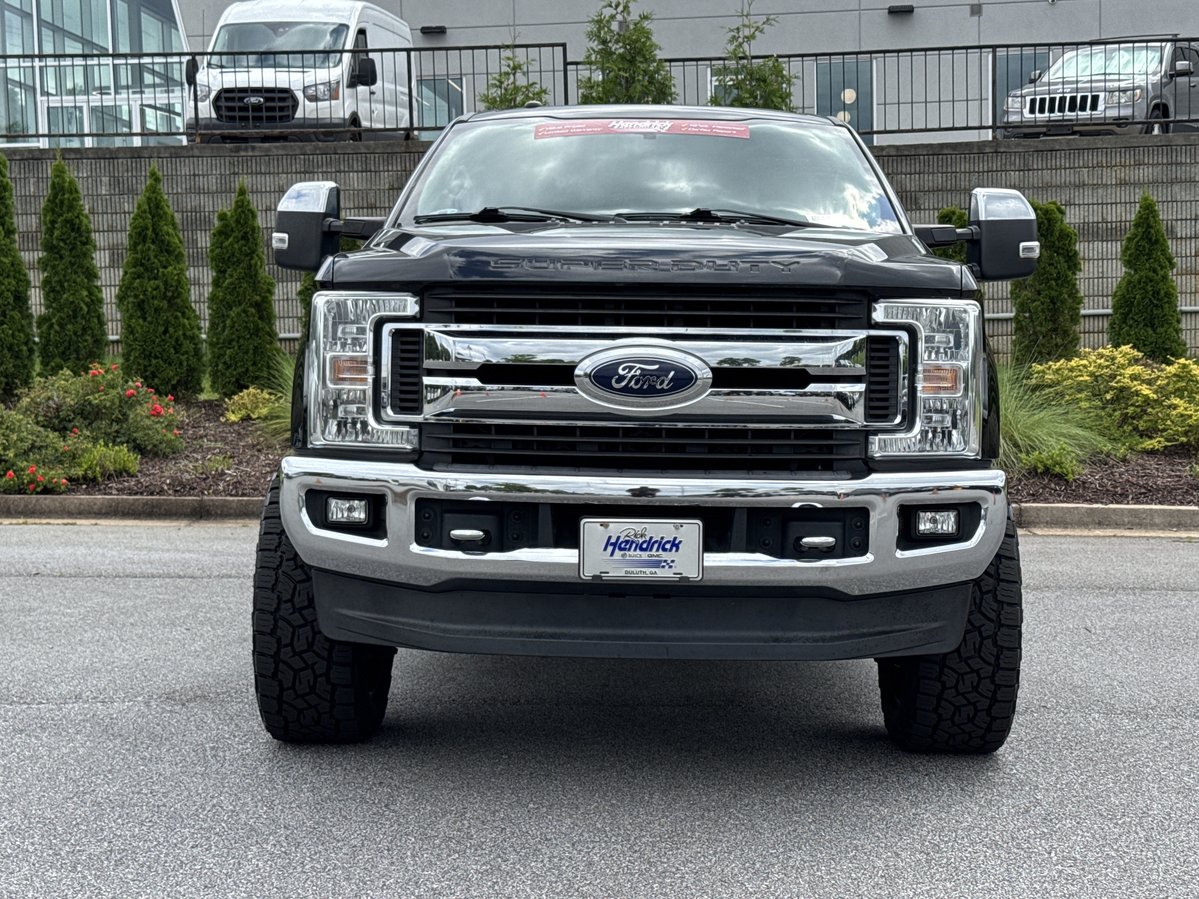 Used 2019 Ford F250 XLT w/ XLT Premium Package AWD/4WD image 3