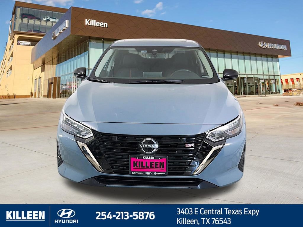 Used 2025 Nissan Sentra SR w/ SR Premium Package FWD image 2