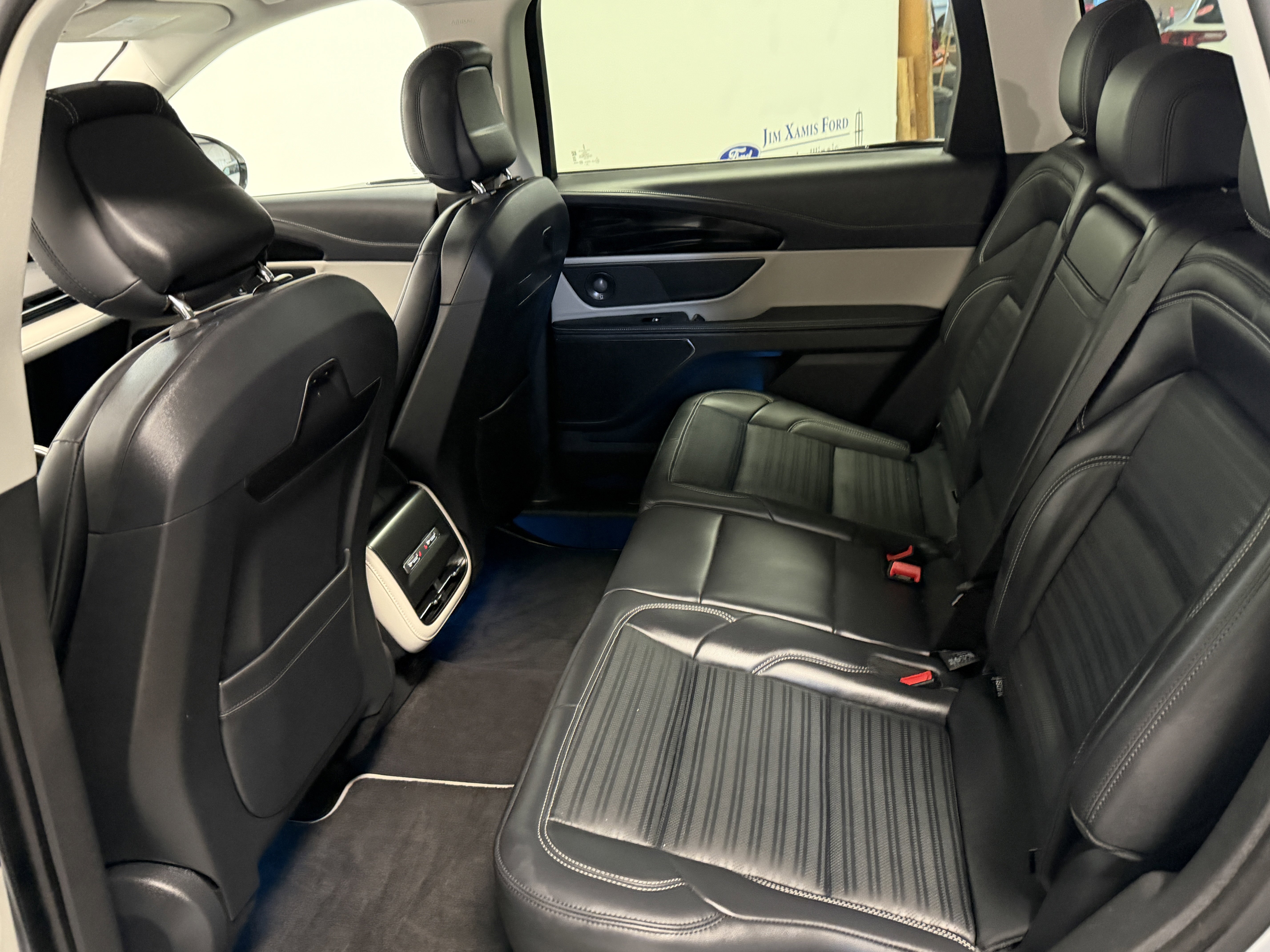 Used 2025 Lincoln Nautilus Reserve image 25