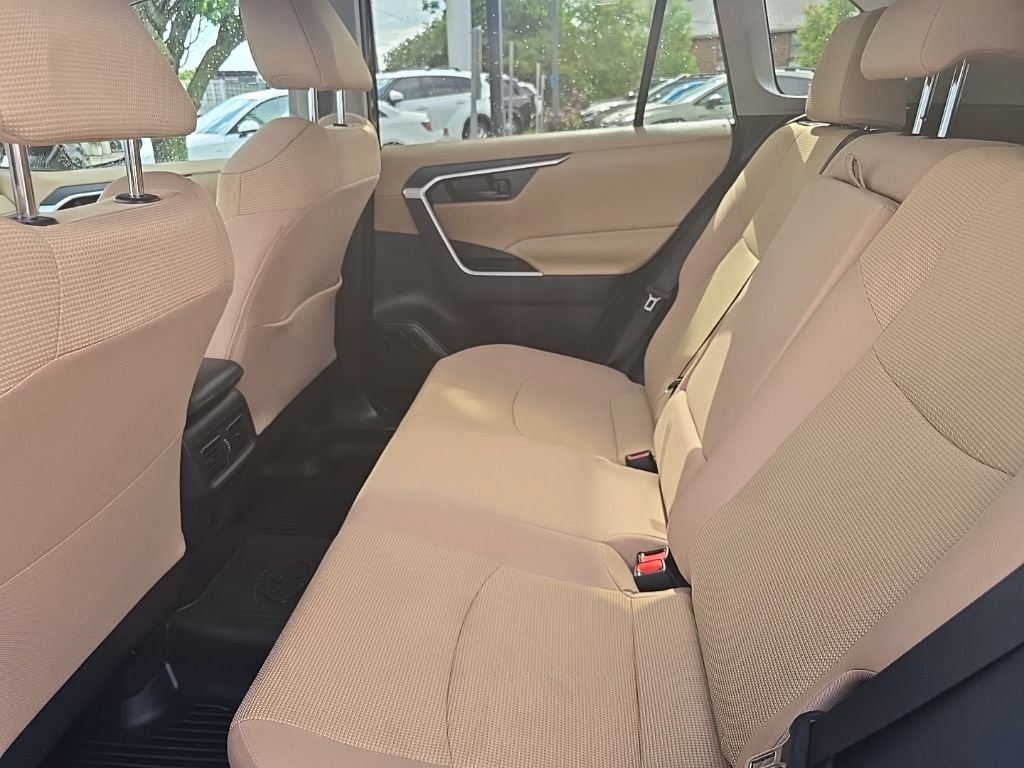 Used 2024 Toyota RAV4 LE AWD/4WD image 11