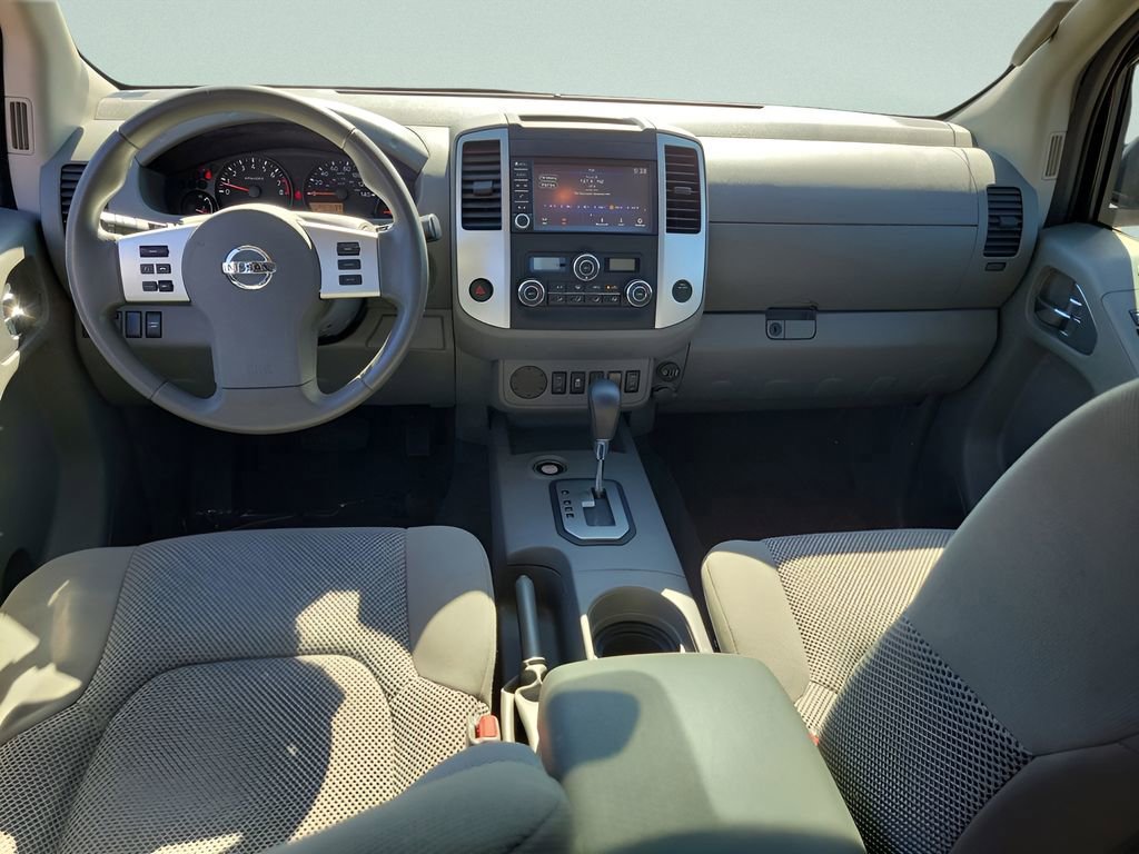 Used 2021 Nissan Frontier SV image 16