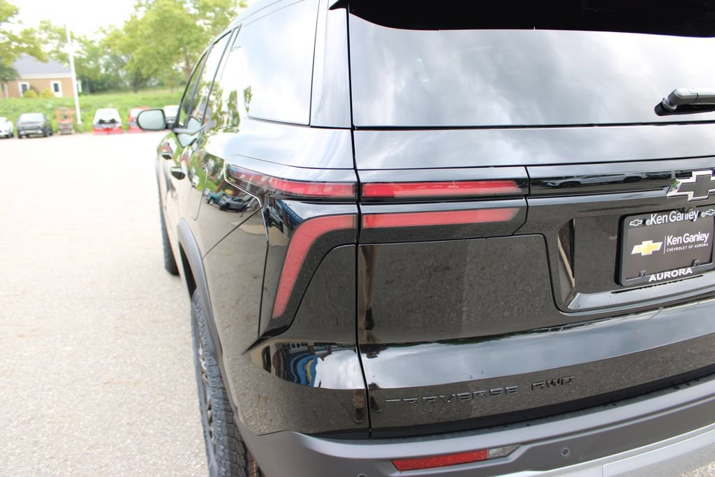 New 2027 Chevrolet Traverse Z71 w/ Enhanced Driving Package AWD/4WD image 35