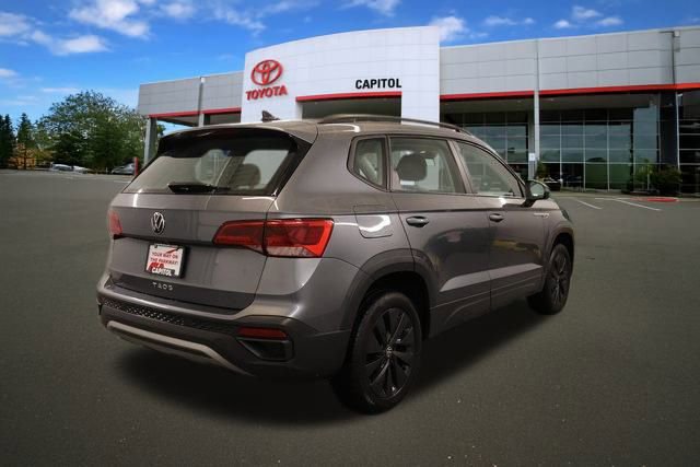 Used 2022 Volkswagen Taos S image 2