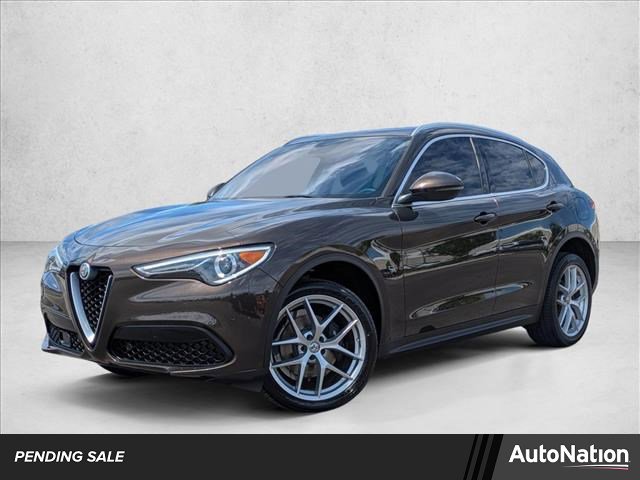 Used 2018 Alfa Romeo Stelvio Ti image 1