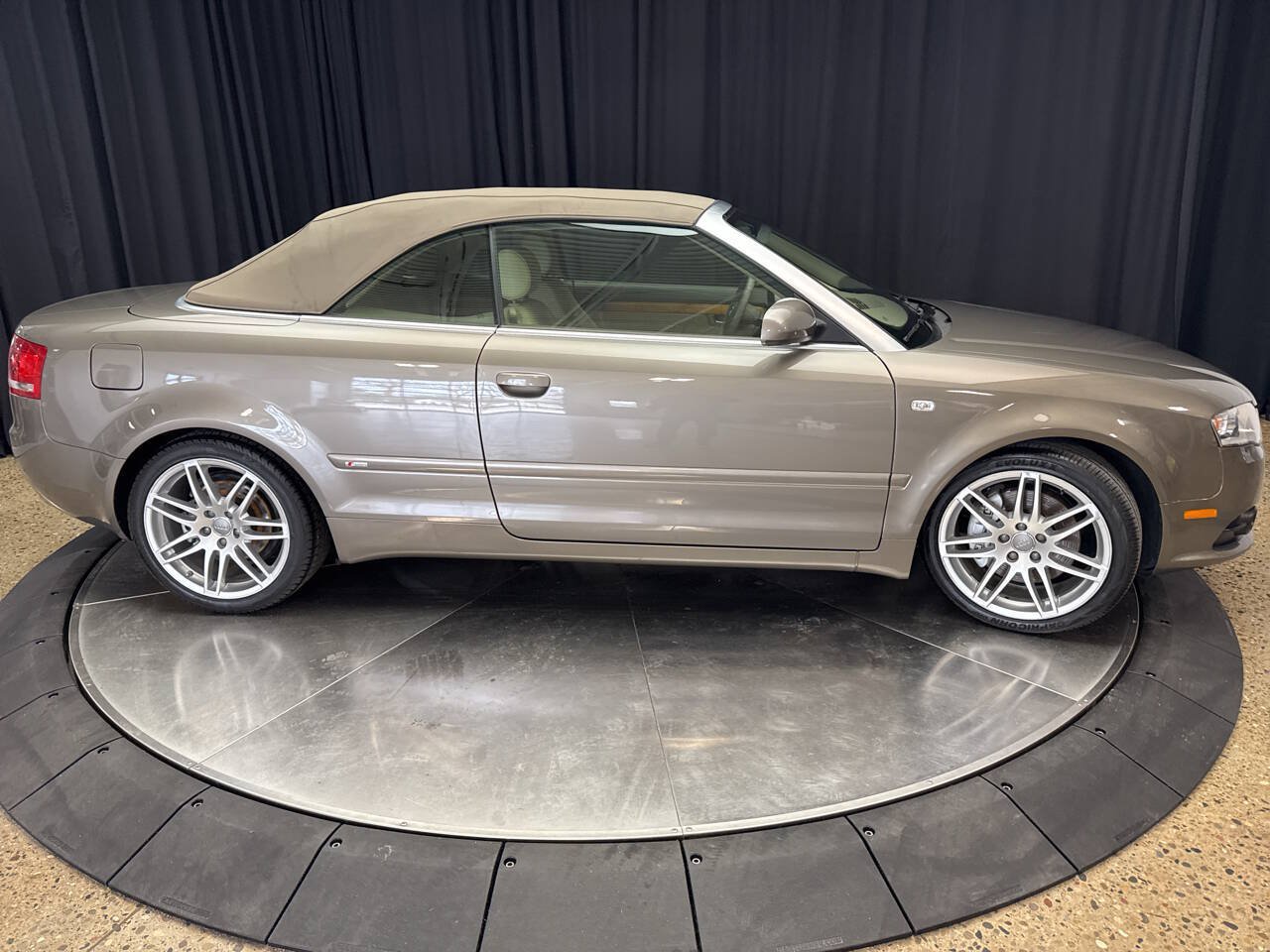 Used 2009 Audi A4 2.0T FWD image 10