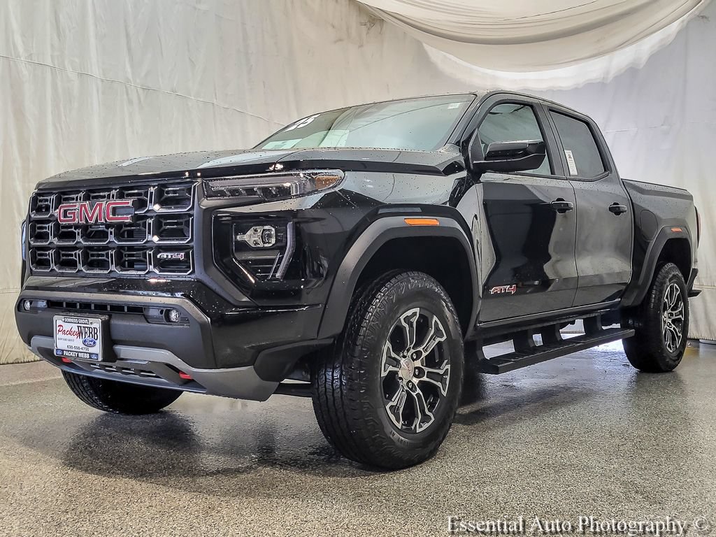 Used 2025 GMC Canyon AT4 AWD/4WD image 2