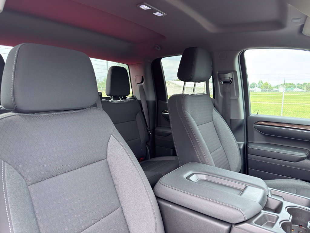 Used 2023 Chevrolet Silverado 1500 LT AWD/4WD image 36