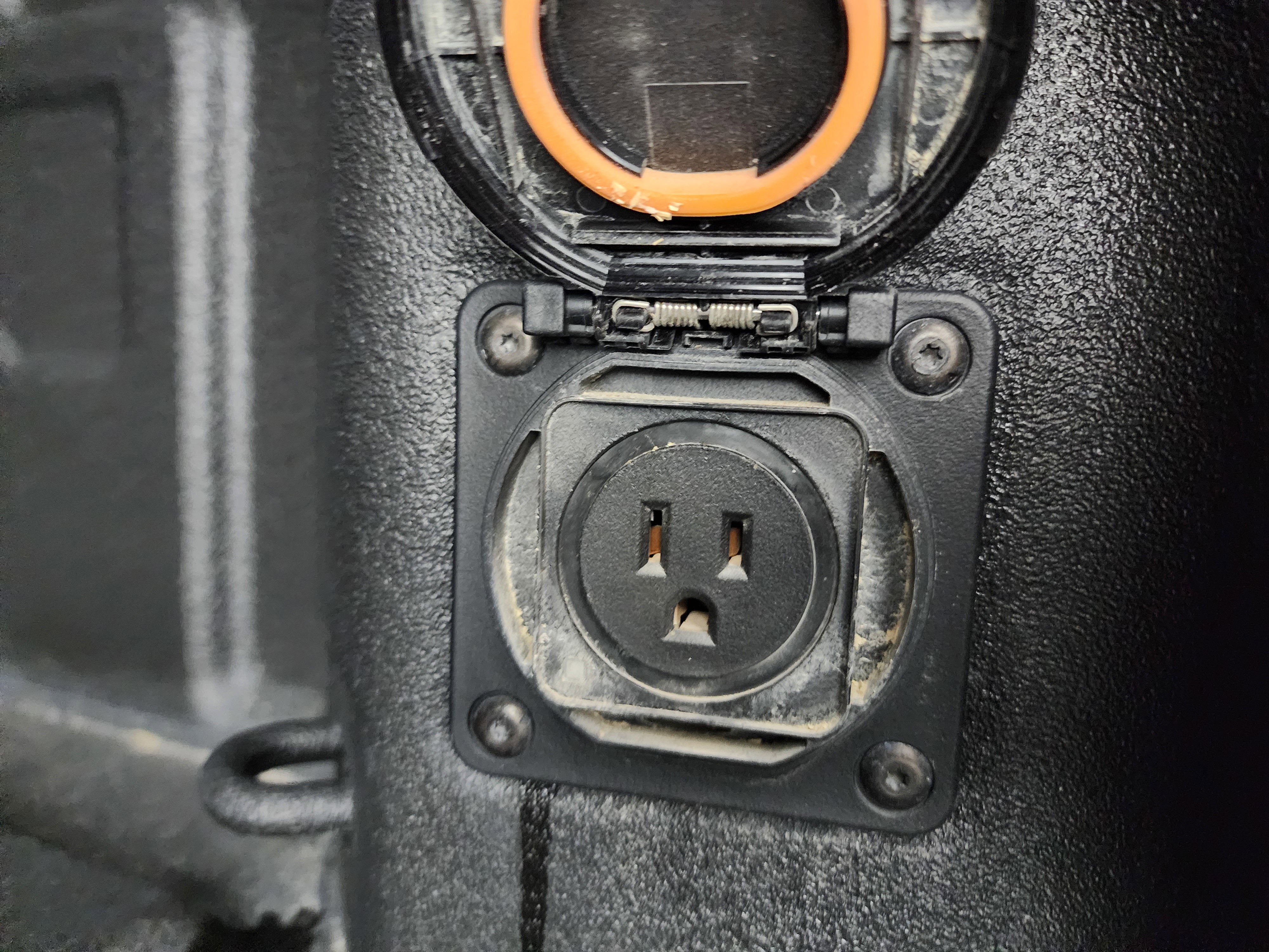 Used 2024 Chevrolet Silverado 2500 LTZ w/ LTZ Plus Package image 33