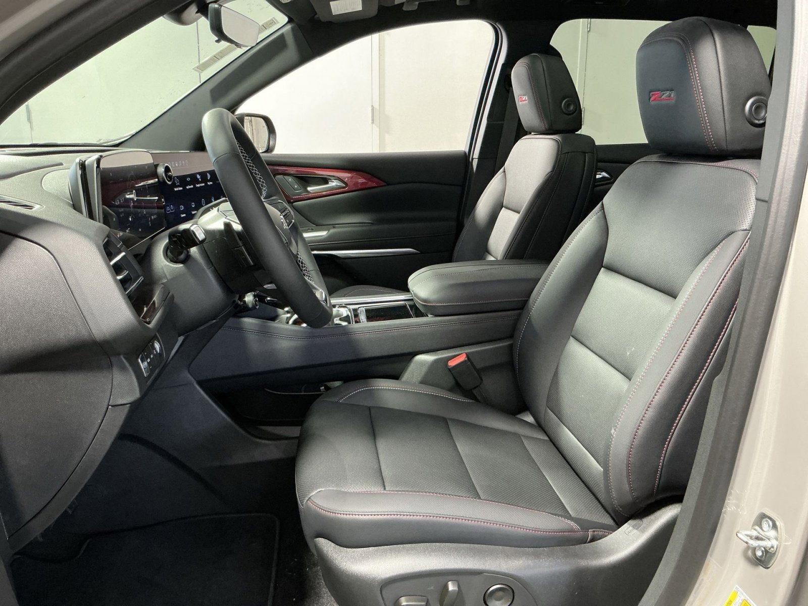 New 2026 Chevrolet Traverse Z71 w/ Driver Confidence Package AWD/4WD image 14