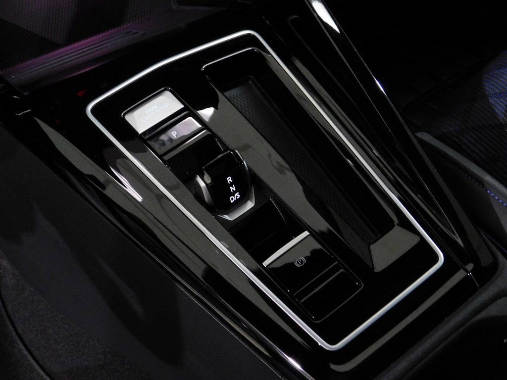 Used 2025 Volkswagen Golf R image 76