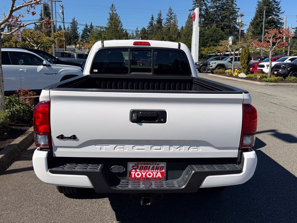 Certified 2022 Toyota Tacoma SR w/ SX Package AWD/4WD image 8