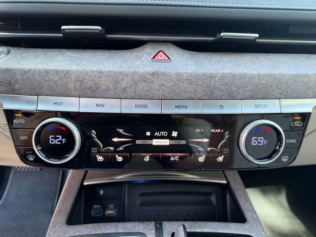 Used 2023 Genesis Electrified G80 image 27