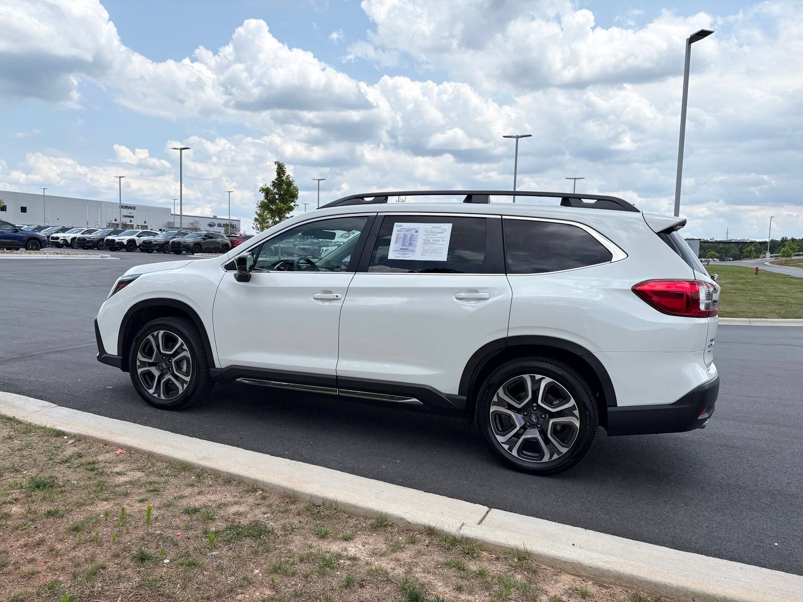 Certified 2025 Subaru Ascent Limited w/ Popular Package #2 AWD/4WD image 5