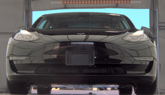 Used 2023 Tesla Model 3 Standard Range RWD image 2