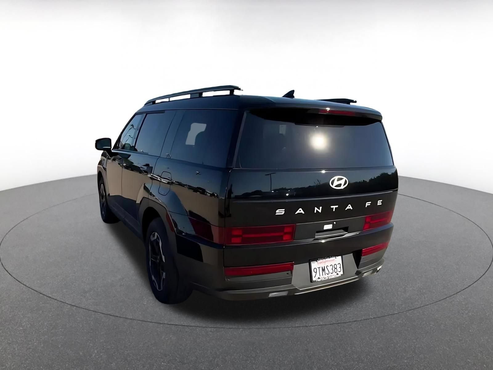 Used 2025 Hyundai Santa Fe SEL FWD image 11
