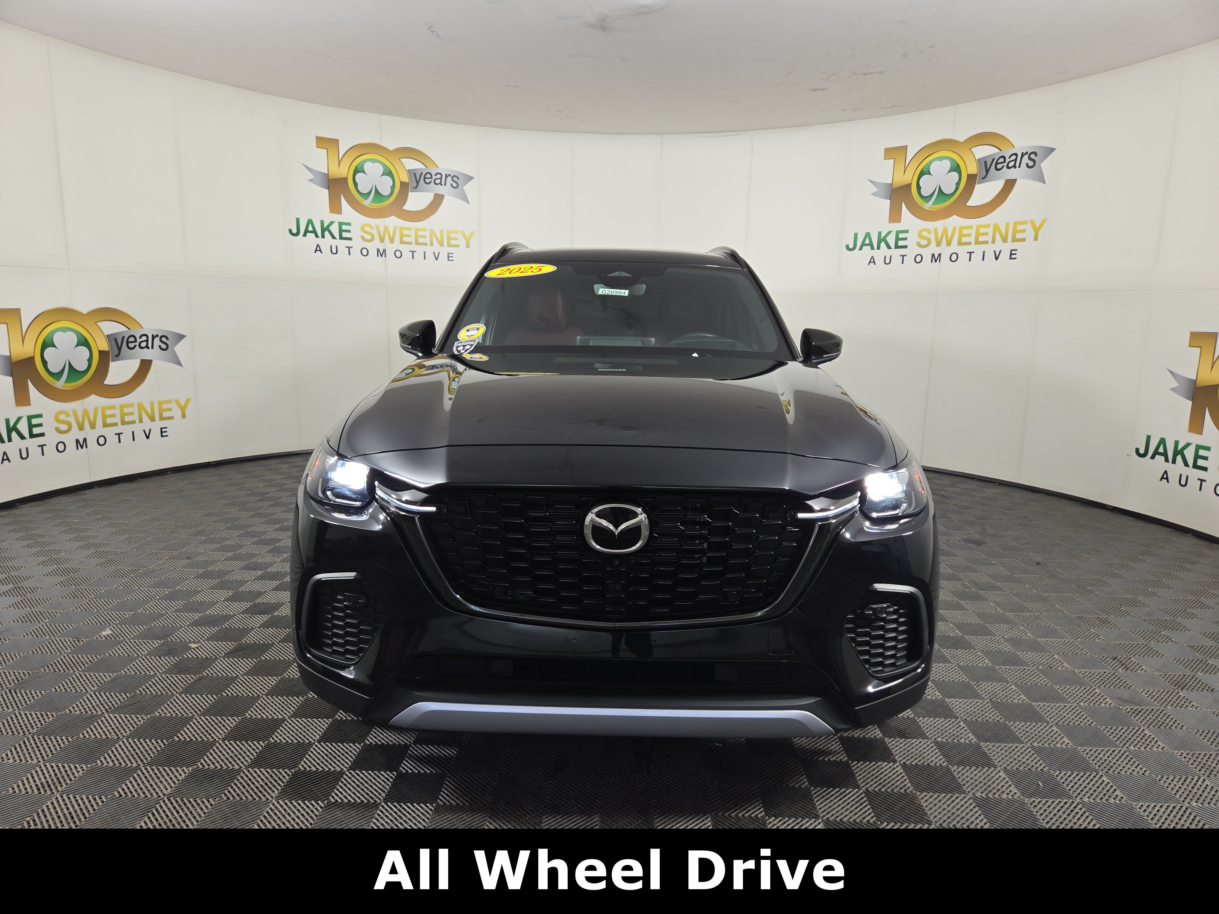 Used 2025 MAZDA CX-70 Plug-In Hybrid w/ Premium Plus AWD/4WD image 2