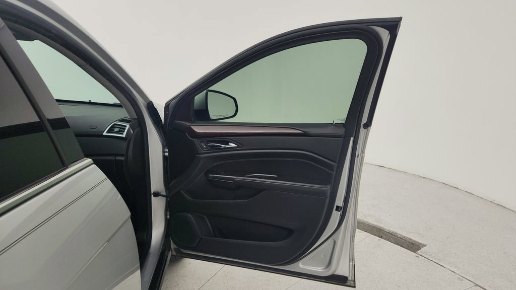 Used 2012 Cadillac SRX Luxury image 25
