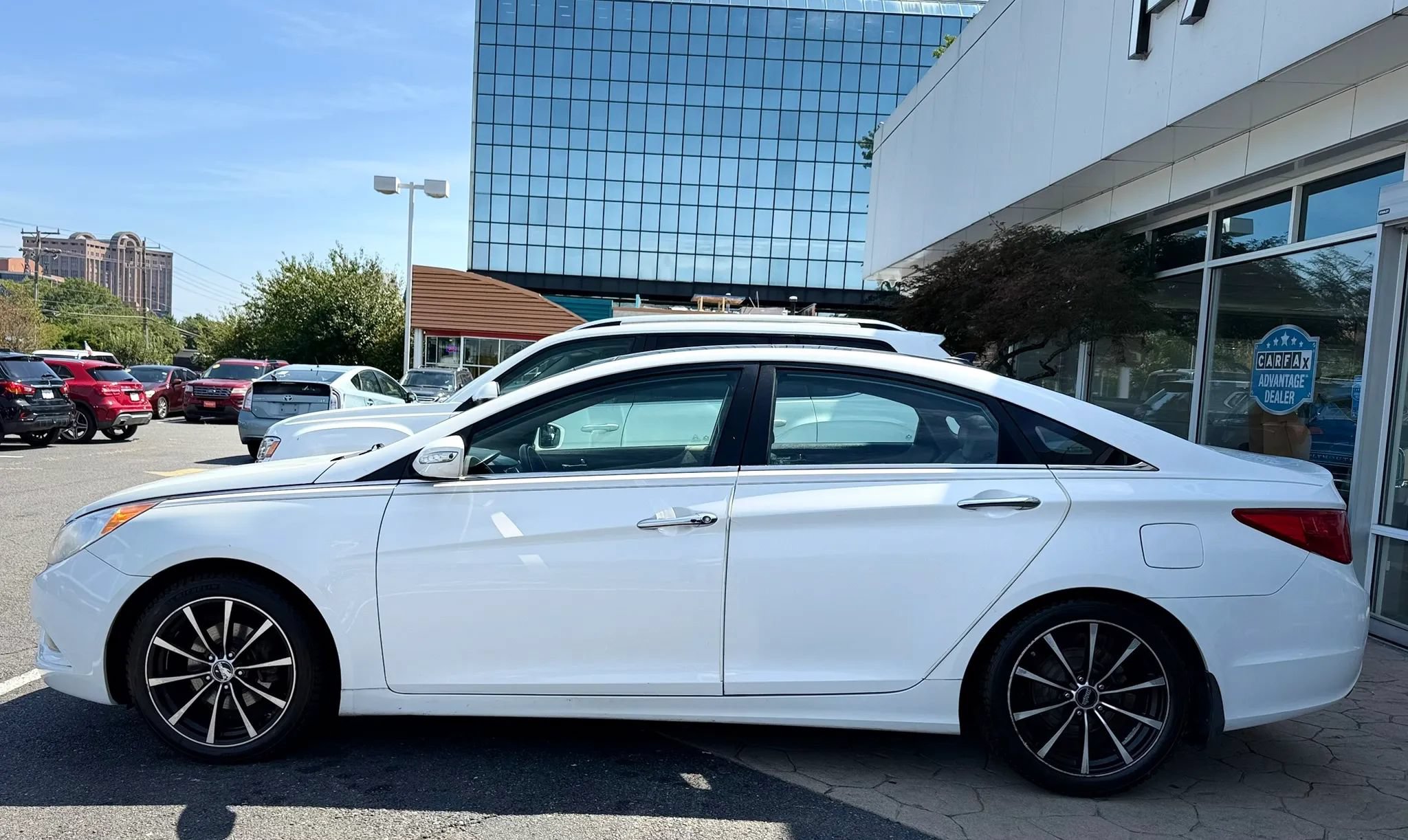 Used 2013 Hyundai Sonata Limited w/ Premium Pkg FWD image 4