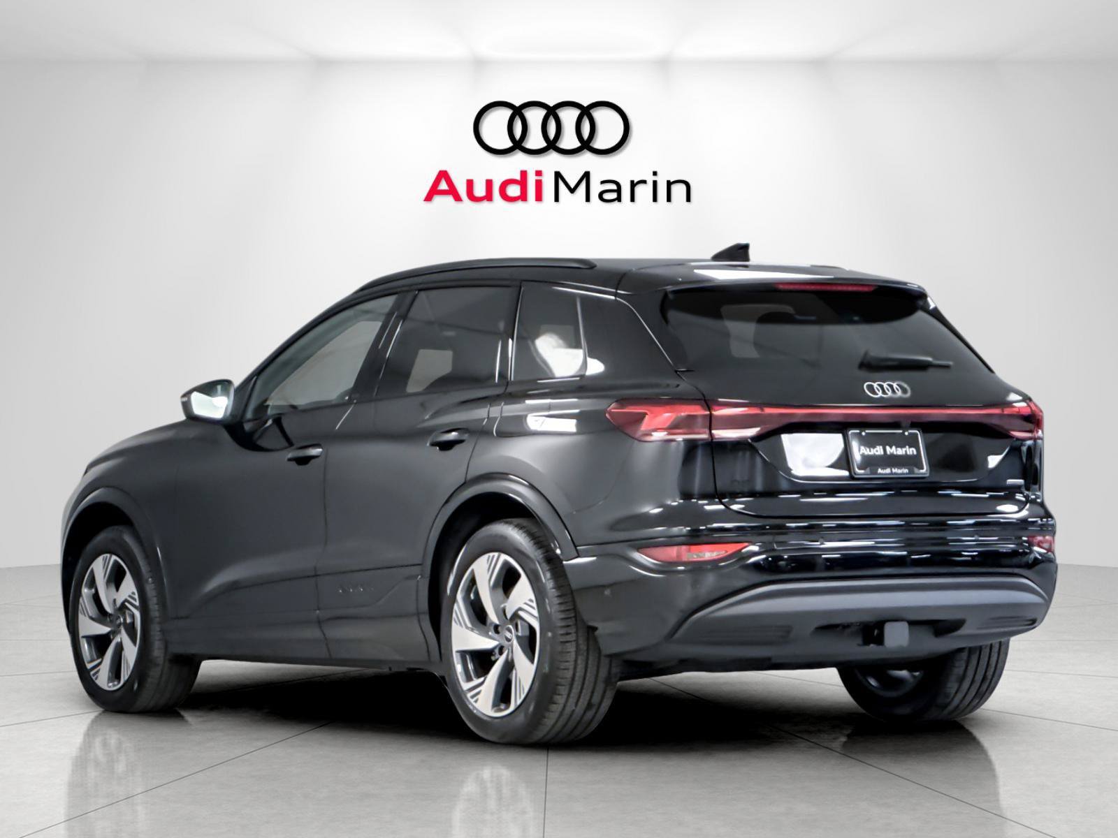 Used 2025 Audi Q6 e-tron Premium Plus AWD/4WD image 3