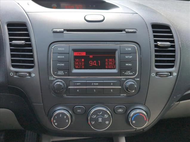 Used 2015 Kia Forte LX FWD image 12