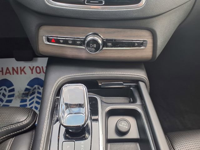 Used 2023 Volvo XC90 B6 Ultimate w/ Protection Package Premier image 28