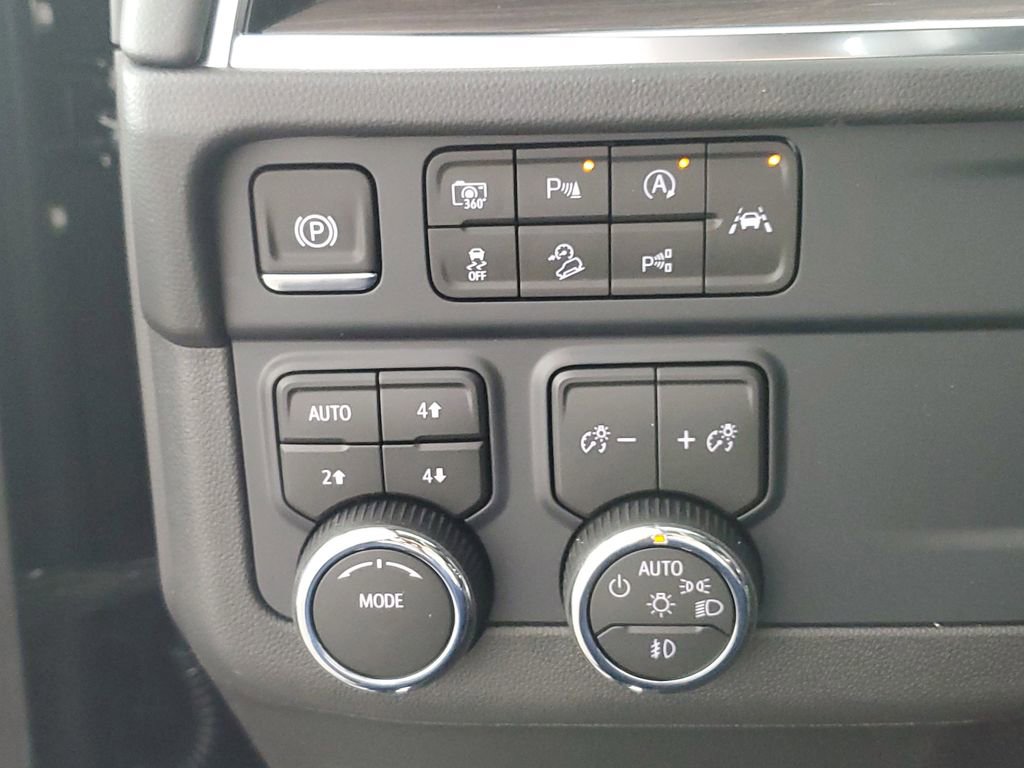 New 2026 Chevrolet Suburban Z71 w/ Comfort Package image 27