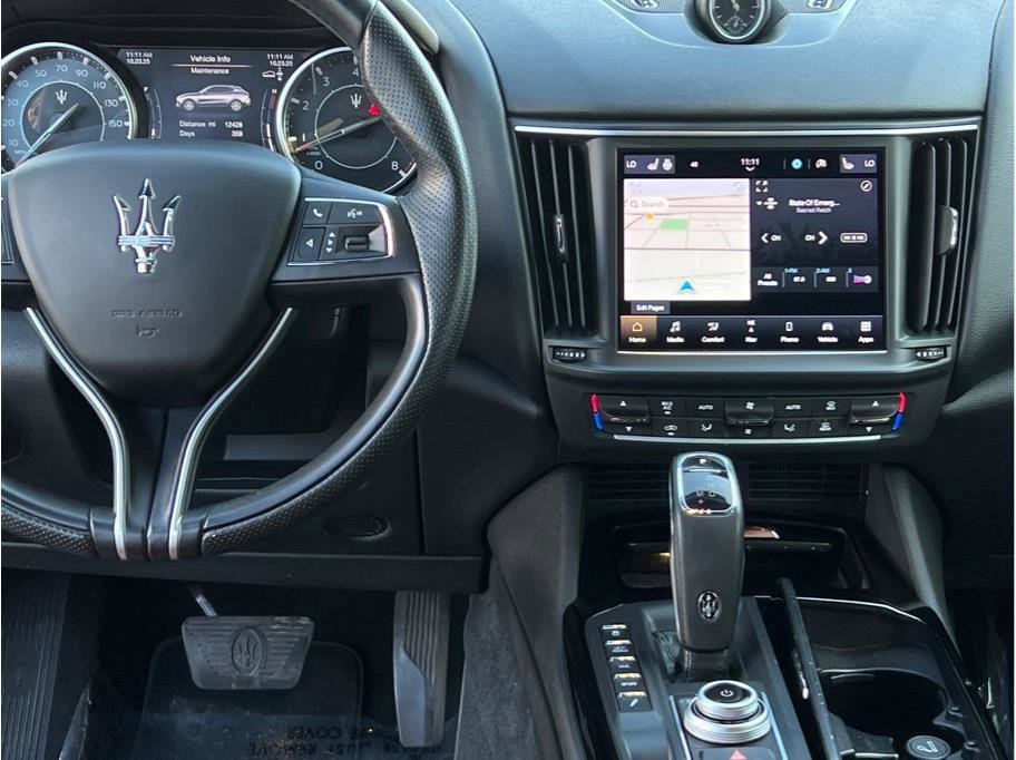 Used 2022 Maserati Levante GT image 11