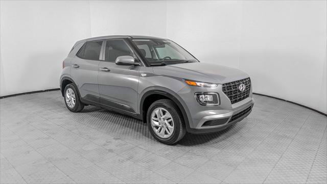 Used 2021 Hyundai Venue SE image 11