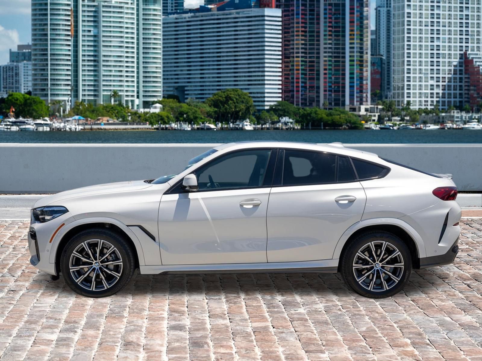 Used 2022 BMW X6 xDrive40i w/ M Sport Package AWD/4WD image 8