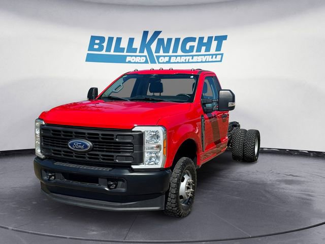Used 2023 Ford F350 XL image 1