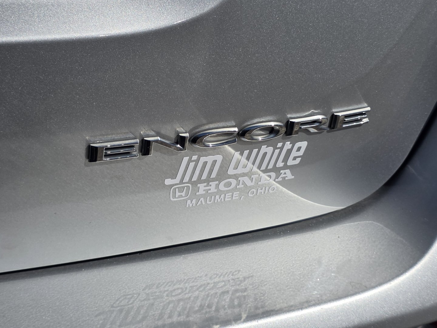 Used 2019 Buick Encore Essence FWD image 16