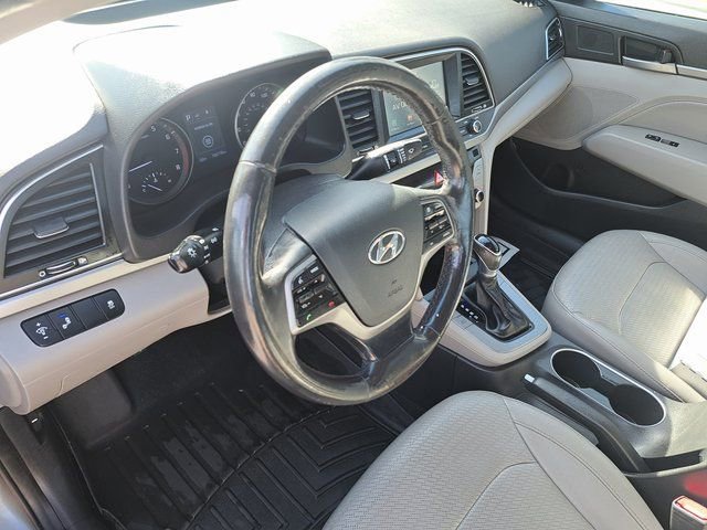 Used 2017 Hyundai Elantra Limited image 10
