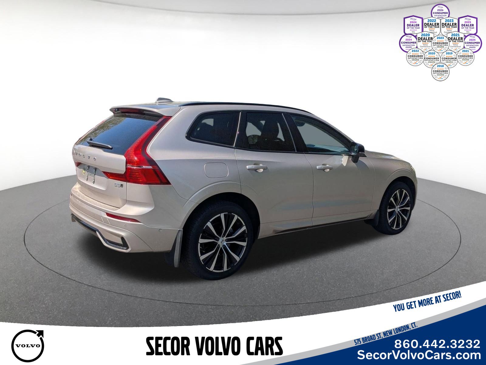 Used 2023 Volvo XC60 B5 Plus w/ Climate Package AWD/4WD image 6