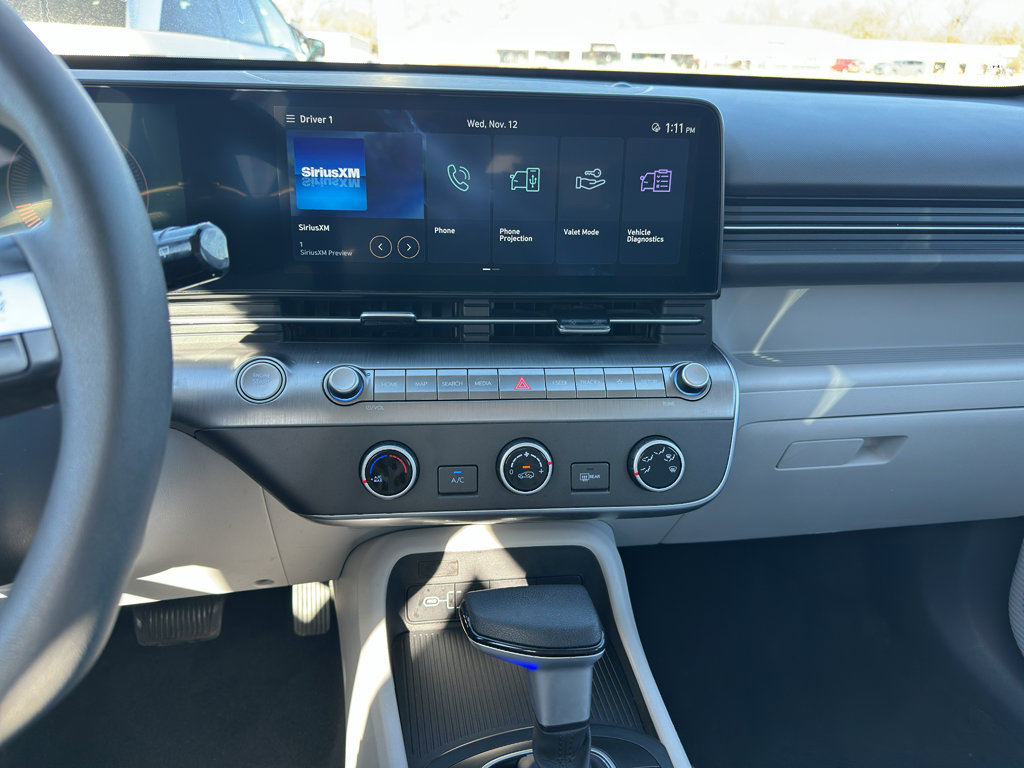 Certified 2024 Hyundai Kona SE image 18