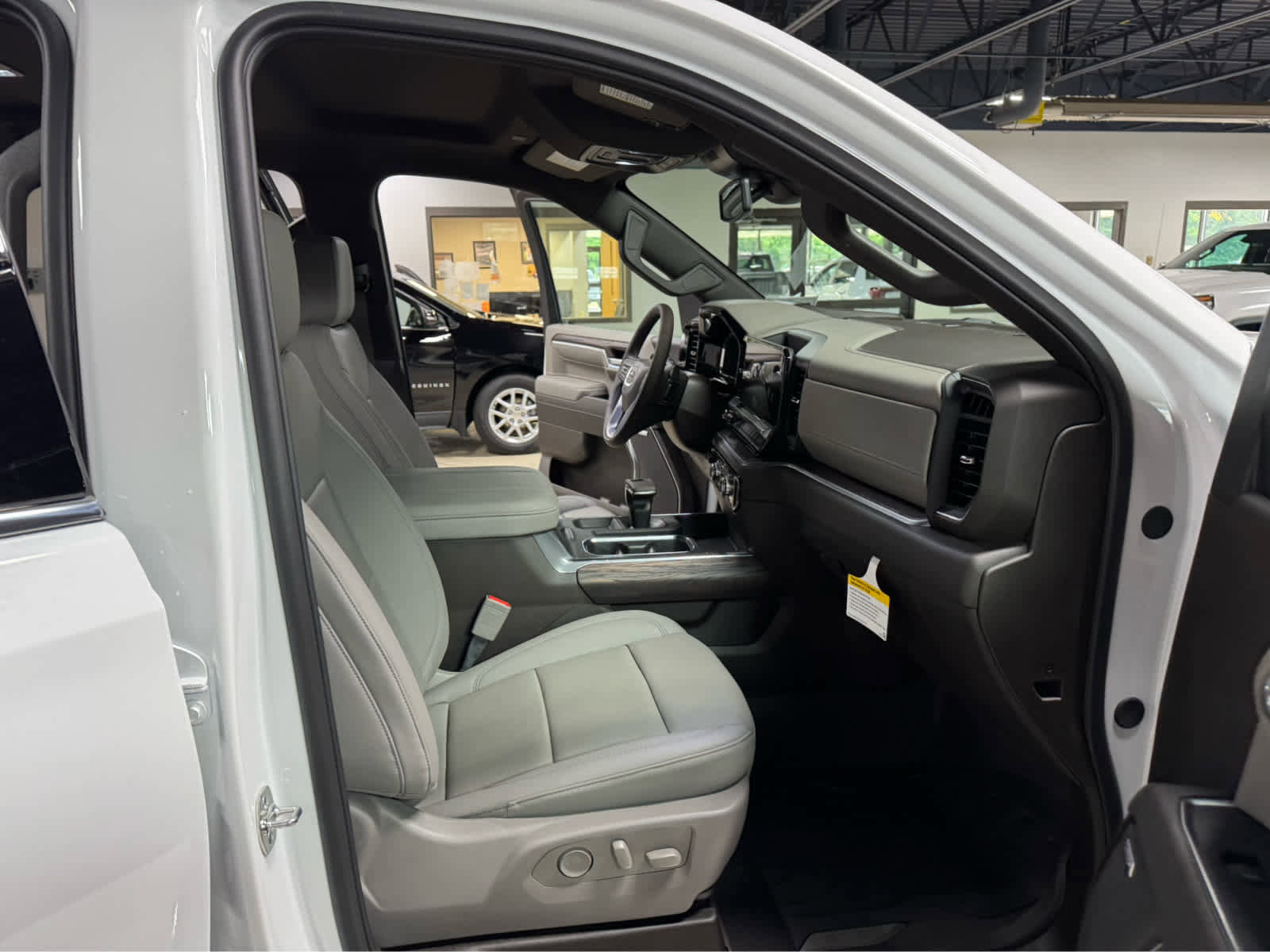 New 2026 GMC Sierra 1500 SLT w/ SLT Premium Plus Package image 11