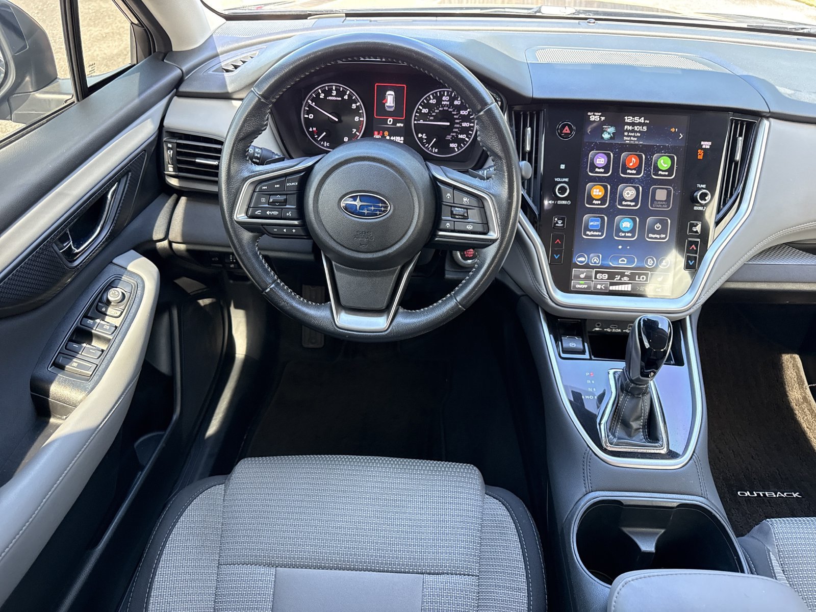 Used 2023 Subaru Outback Premium AWD/4WD image 12