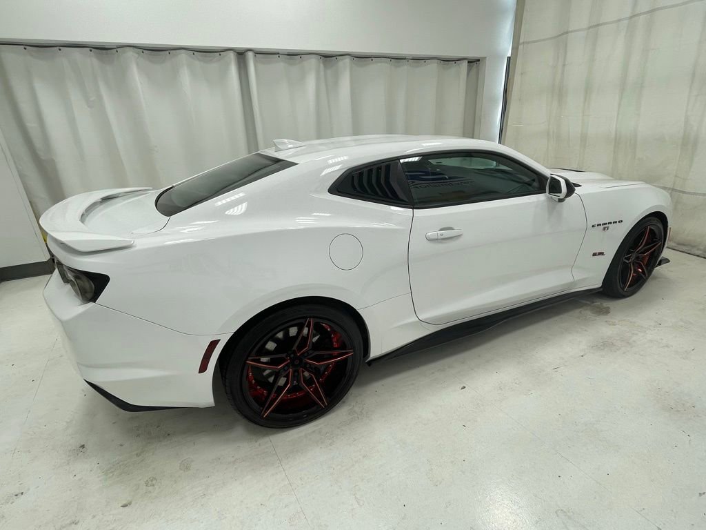 Used 2020 Chevrolet Camaro SS image 6