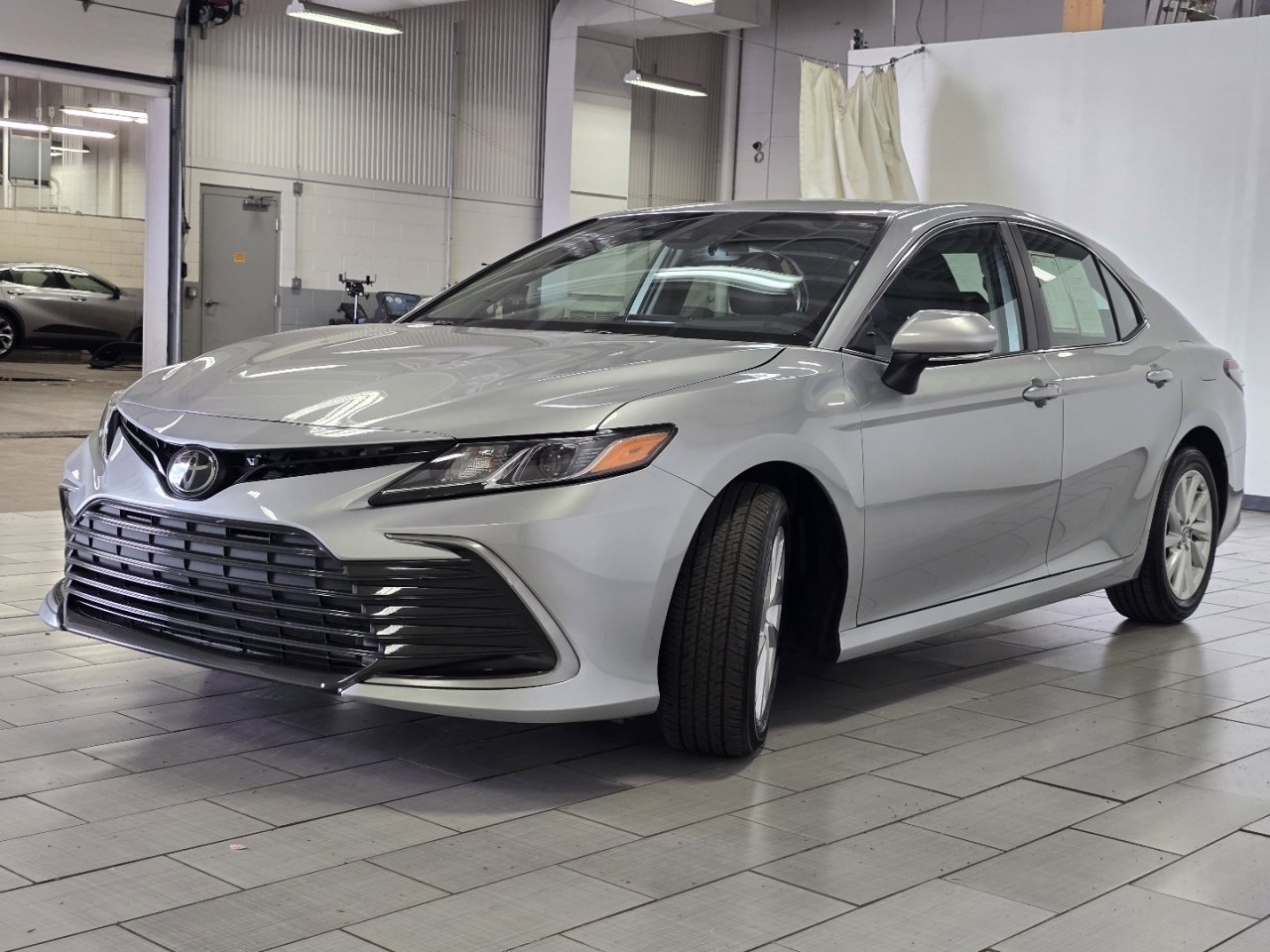 Certified 2023 Toyota Camry LE w/ Convenience Package image 10