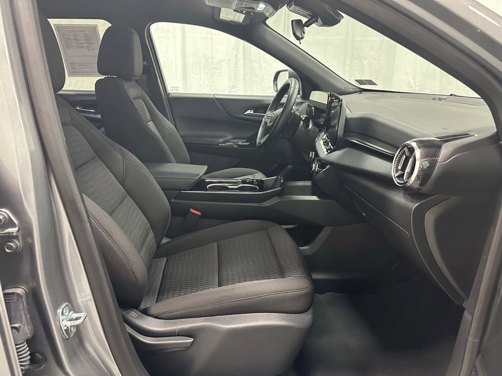 Used 2026 Chevrolet Equinox LT FWD image 54