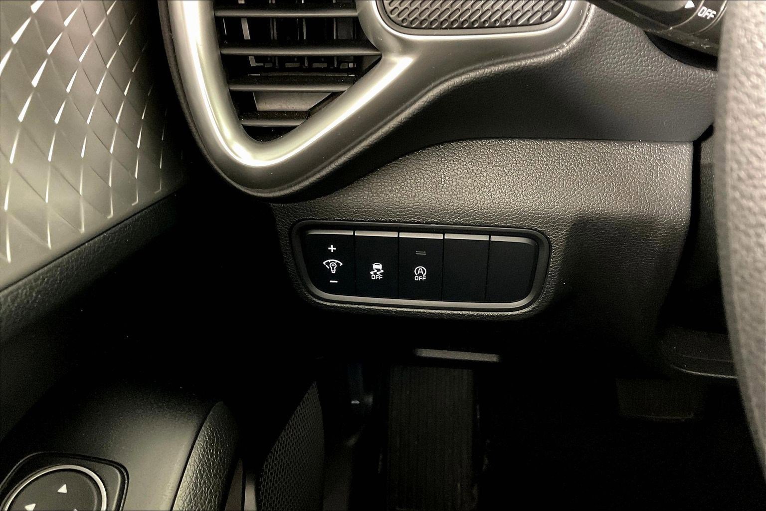Used 2023 Kia Soul LX FWD image 14