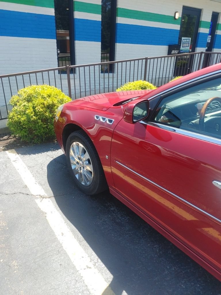 Used 2010 Buick Lucerne CXL w/ Driver Confidence Package FWD image 8