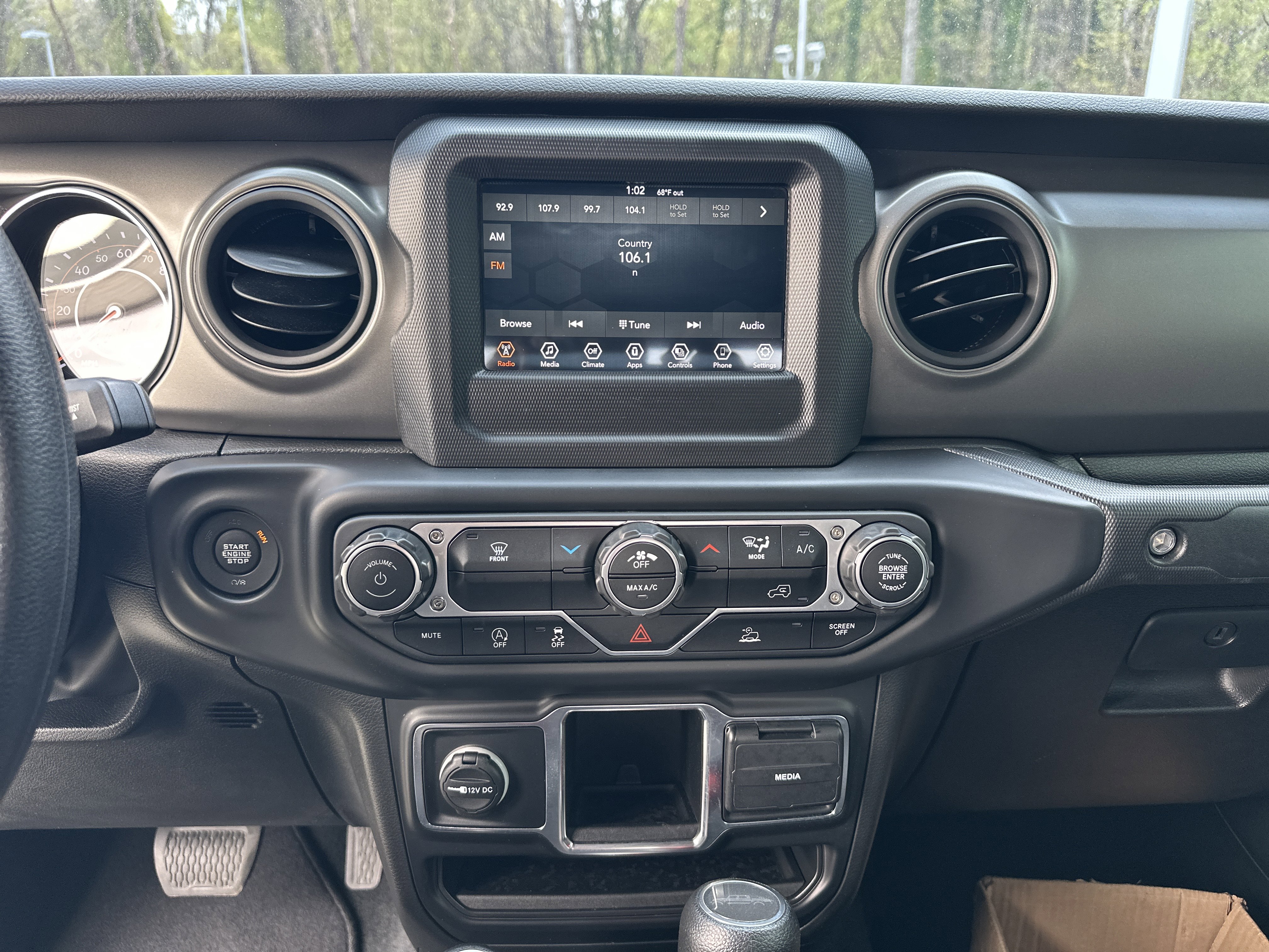 Used 2023 Jeep Gladiator Sport image 31