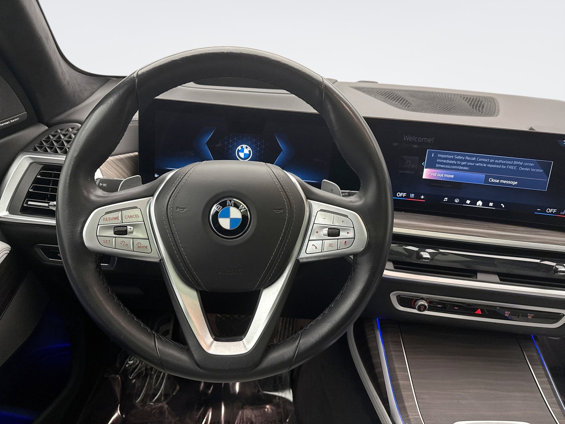 Used 2024 BMW X7 xDrive40i w/ Executive Package image 12