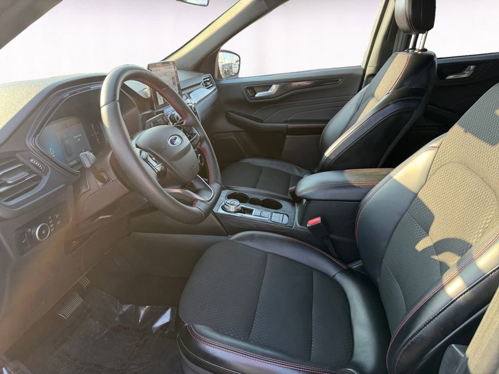 Used 2025 Ford Escape ST-Line Select image 9