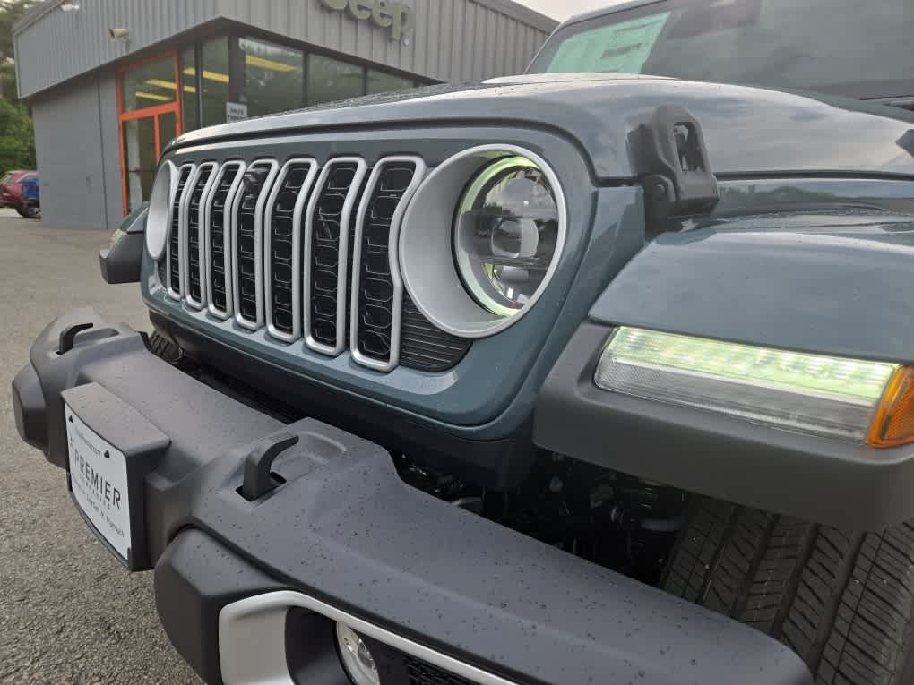 New 2026 Jeep Wrangler Unlimited Sahara AWD/4WD image 9