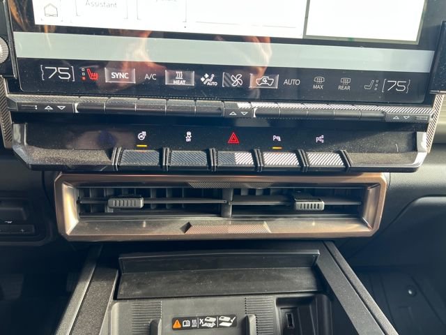 New 2025 GMC Hummer EV 3X w/ LPO, Dark Essentials Package image 17